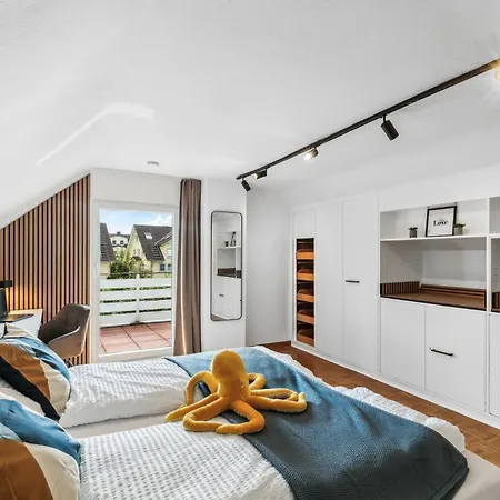 Neu! Design -yellow Octopus-