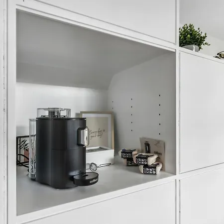 Neu! Design -yellow Octopus- Санкт-Августин