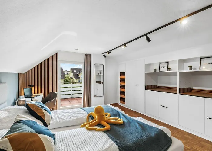 Neu! Design -yellow Octopus-