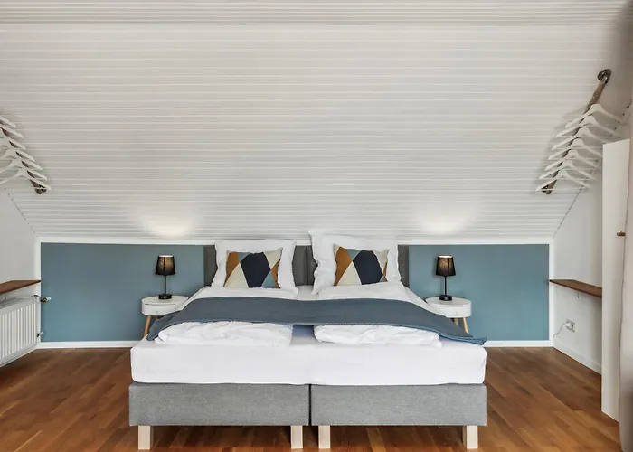 Neu! Design -yellow Octopus- * Санкт-Августин