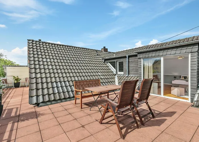 Апартаменты Neu! Design -yellow Octopus- *